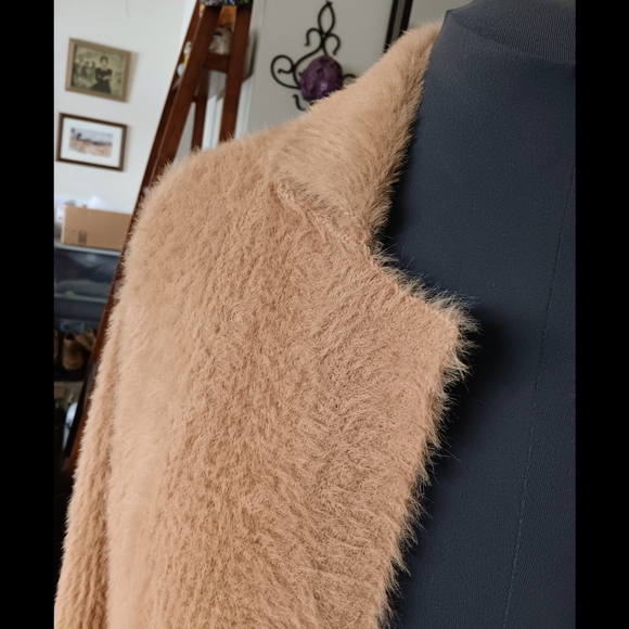 🤎 The Limited Womens Faux Fur Long Cardigan Petite Medium PM Tan Beige - Picture 2 of 14